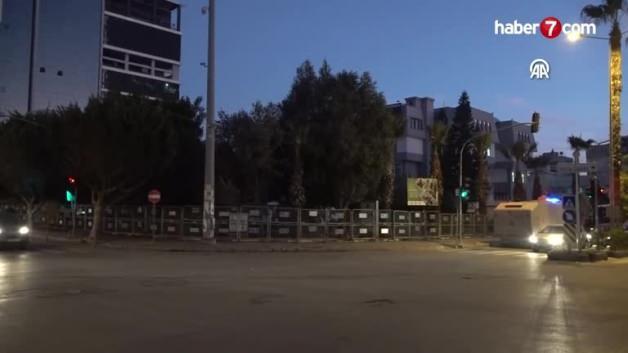 Mersin’de Akdeniz Belediye Başkanı Sarıyıldız ile 5 belediye meclis üyesi gözaltına alındı Mersin’de Akdeniz Belediye Başkanı Sarıyıldız ile 5 belediye meclis üyesi gözaltına alındı