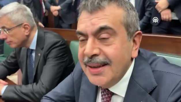 Bakan Tekin’den Özgür Özel açıklaması: Şaşkınlıkla izliyoruz Bakan Tekin’den Özgür Özel açıklaması: Şaşkınlıkla izliyoruz