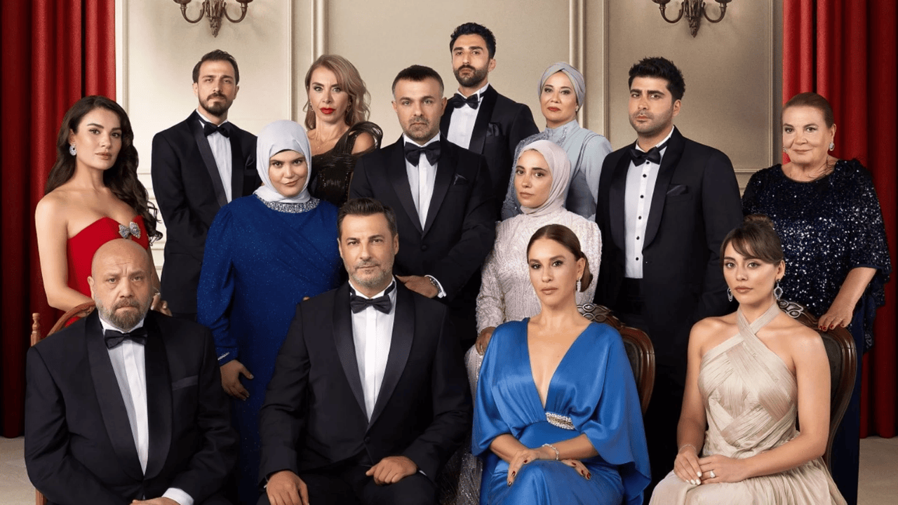 “Kızılcık Şerbeti” 4. Sezonuyla Geri Dönüyor! “Kızılcık Şerbeti” 4. Sezonuyla Geri Dönüyor!