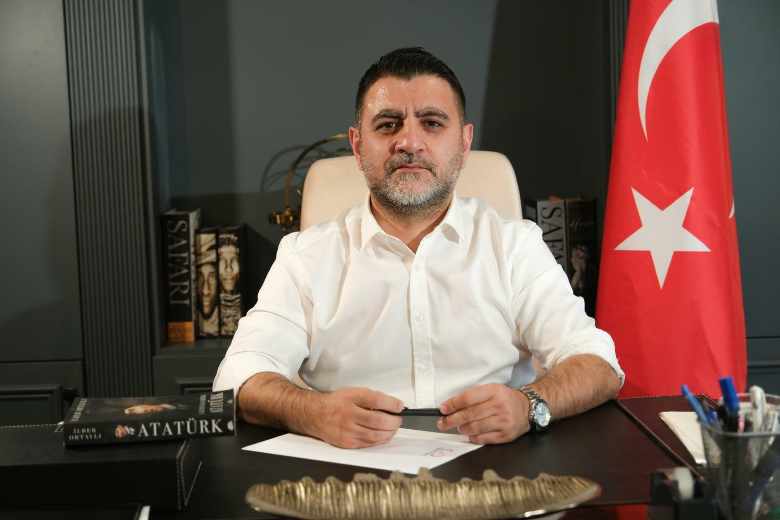 Genç Parti lideri Burçin Şahindur’dan ‘özelleştirme’ tepkisi! Rakamlarla konuştu: ‘Vatandaşın malını peşkeş çekiyorlar’