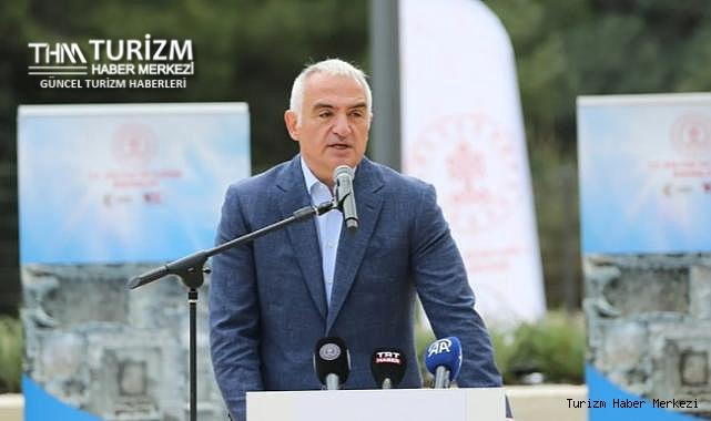 Antalya’ya kaç turist geldi? Bakan Ersoy açıkladı