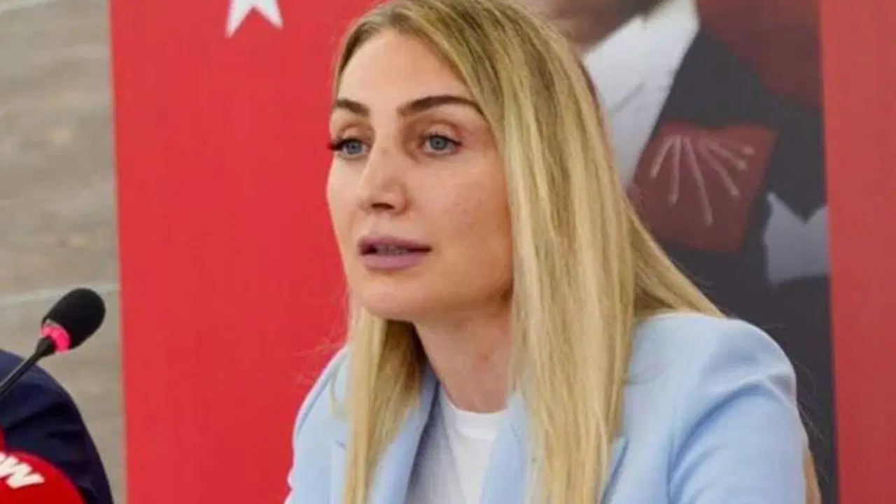 CHP İstanbul İl Başkanlığı’na kayyum… Dilek İmamoğlu’ndan ‘Özgür Çelik’ açıklaması: ‘Bize aynı gerçeği hatırlatıyor…’ – Son Dakika Siyaset Haberleri