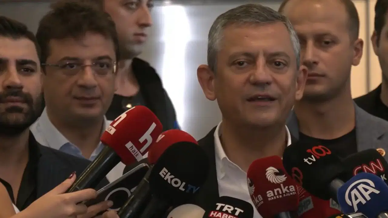 Özgür Özel’den ’15 Eylül’ açıklaması: ‘Genel başkanlığa kayyum atanırsa 6 gün durur’ – Son Dakika Siyaset Haberleri Özgür Özel’den ’15 Eylül’ açıklaması: ‘Genel başkanlığa kayyum atanırsa 6 gün durur’ – Son Dakika Siyaset Haberleri