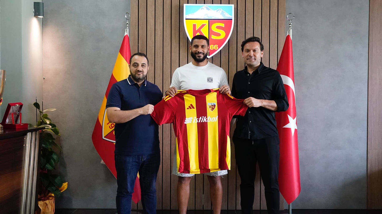 Kayserispor, Youssef Ait Bennasser’i renklerine bağladı Kayserispor, Youssef Ait Bennasser’i renklerine bağladı