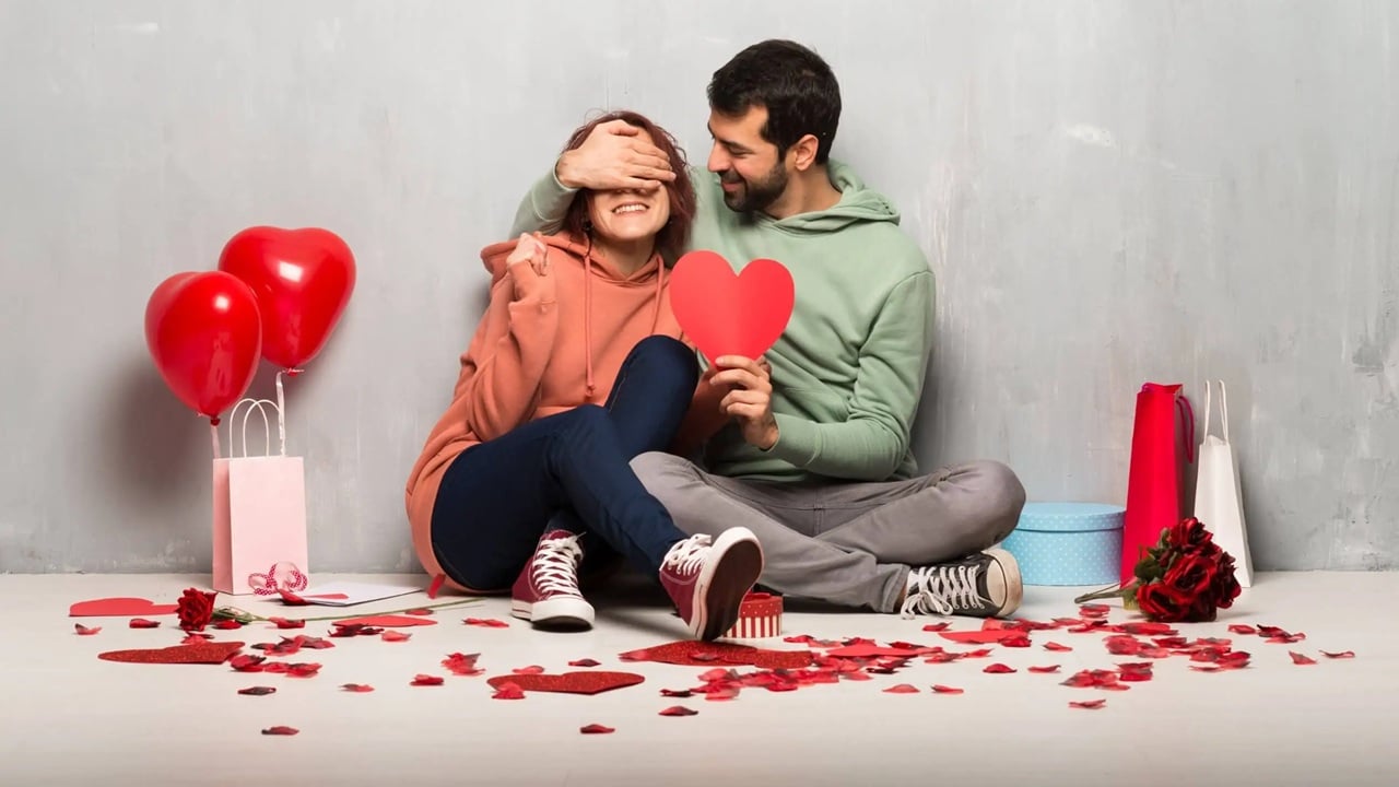 Love Bombing Nedir? Belirtileri, Etkileri ve Korunma Yolları