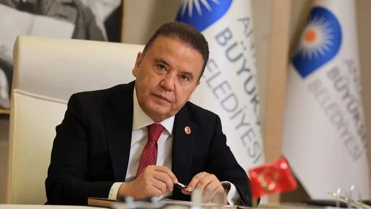 Murat Emir: ‘Muhittin Böcek’e sağlık sorunlarından dolayı en azından ev hapsi verilmelidir’ – Son Dakika Siyaset Haberleri