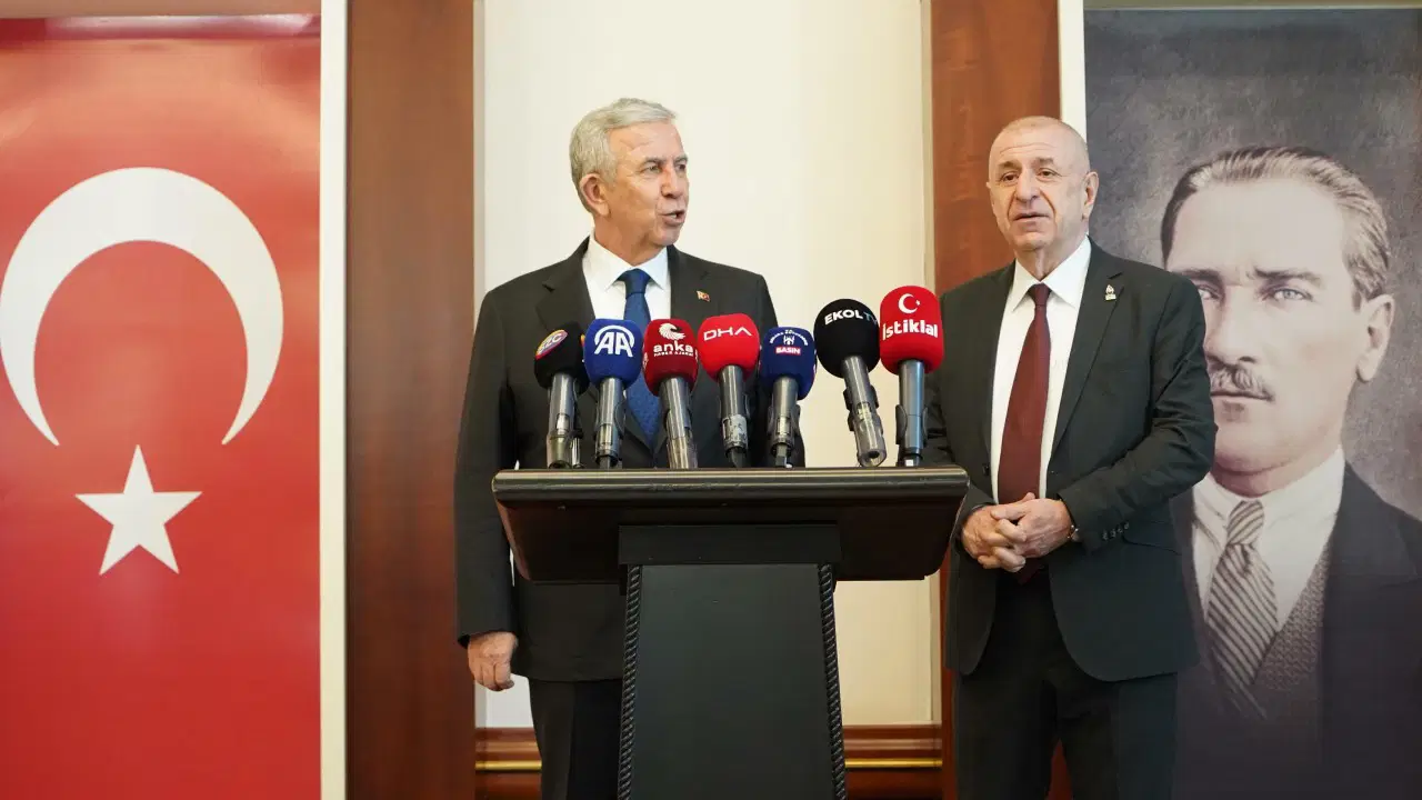 Ümit Özdağ: ‘Zafer Partisi Mansur Yavaş’ın yanındadır’ – Son Dakika Siyaset Haberleri