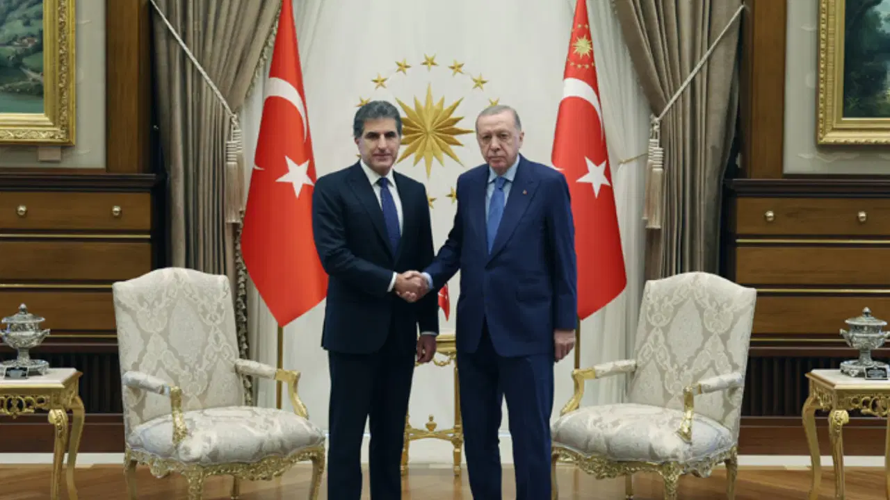 AKP’li Cumhurbaşkanı Erdoğan, IKBY Başkanı Neçirvan Barzani’yi kabul etti – Son Dakika Siyaset Haberleri